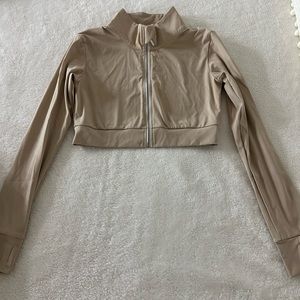 Pcheebum nude color crop sweater size S